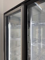 Vertical glass door handle profile detail