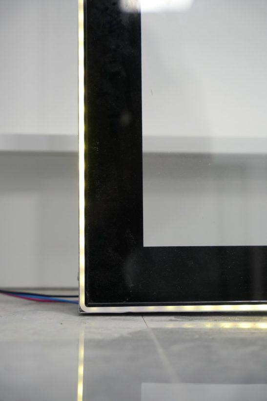 Round-corner glass door frame profile detail